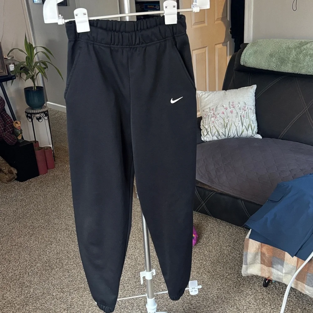 Nike FlyEase Therma-Fit Fleece Cuffed Jogger Sweatpants kids Size L - Picture 1 of 6